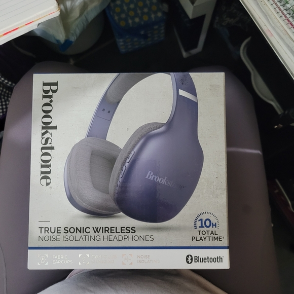 Brookstone Other - NIB Brookstone True Sonic Wireless Headphones